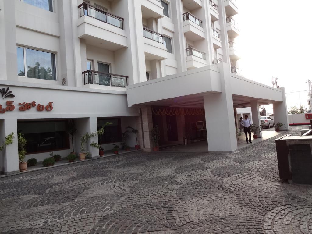 La Hospin Hotel Rājahmundry 部屋 写真